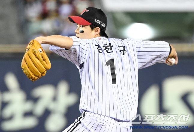 7일 잠실구장에서 열린 LG와 두산의 경기. LG 임찬규가 역투하고 있다. 잠실=박재만 기자 pjm@sportschosun.com/2026.10.07/