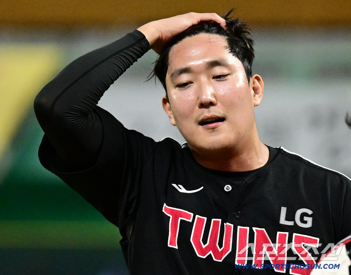 [속보]'초비상' <b>LG</b> 어쩌나, 마무리 이미 서울 갔다…"주영이 <b>목</b> 안 돌아...