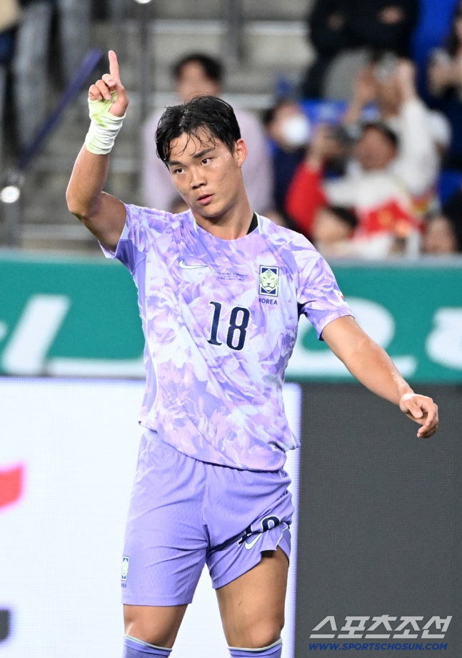 2일 울산 문수월드컵경기장에서 열린 대한민국과 베네수엘라의 평가전. 오현규가 자신의 득점이 파울 판정이 나자 아쉬워하고 있다. 울산=허상욱 기자wook@sportschosun.com/2026.10.02/