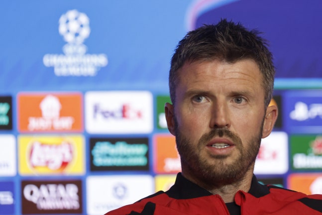 epa13299220 Manchester United's head coach Michael Carrick takes part in a press conference on the eve of their UEFA Champions League match against Atletico Madrid, in Madrid, Spain, 12 October 2026. EPA/Sergio Perez