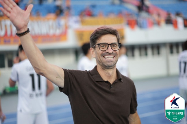 제주 세르지우 감독 사진제공=한국프로축구연맹