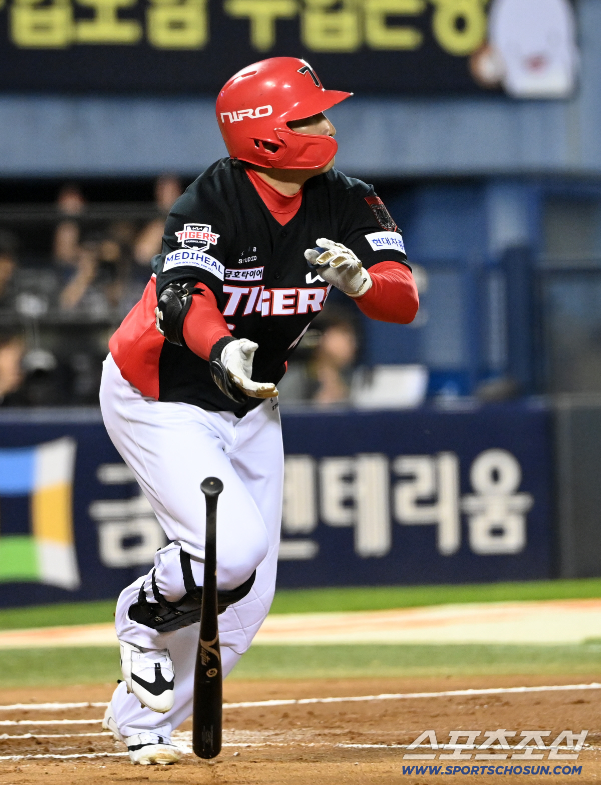 [포토] <b>나성범</b>, <b>선제 솔로포</b> 폭발!