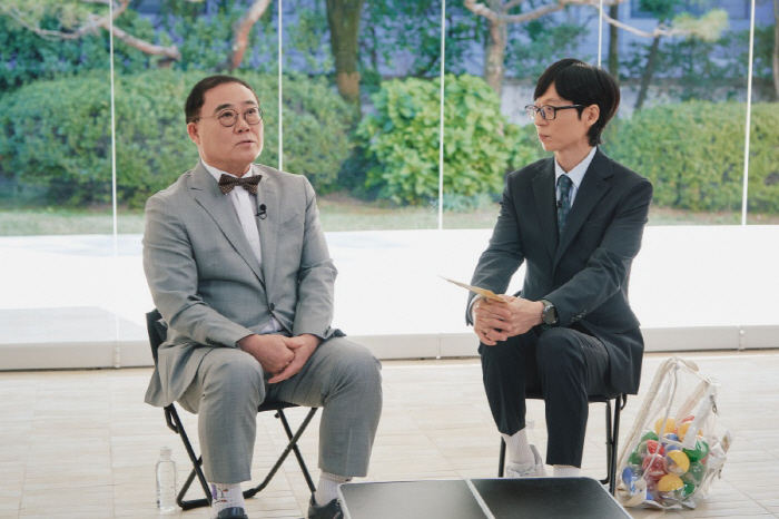 <b>임진모</b>, 33세에 세상 떠난 子 양말 신고 ‘유퀴즈’ 등장…5년 지나도 먹...