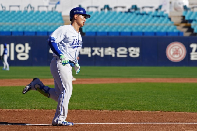22일 청백전 홈런을 날린 김헌곤.