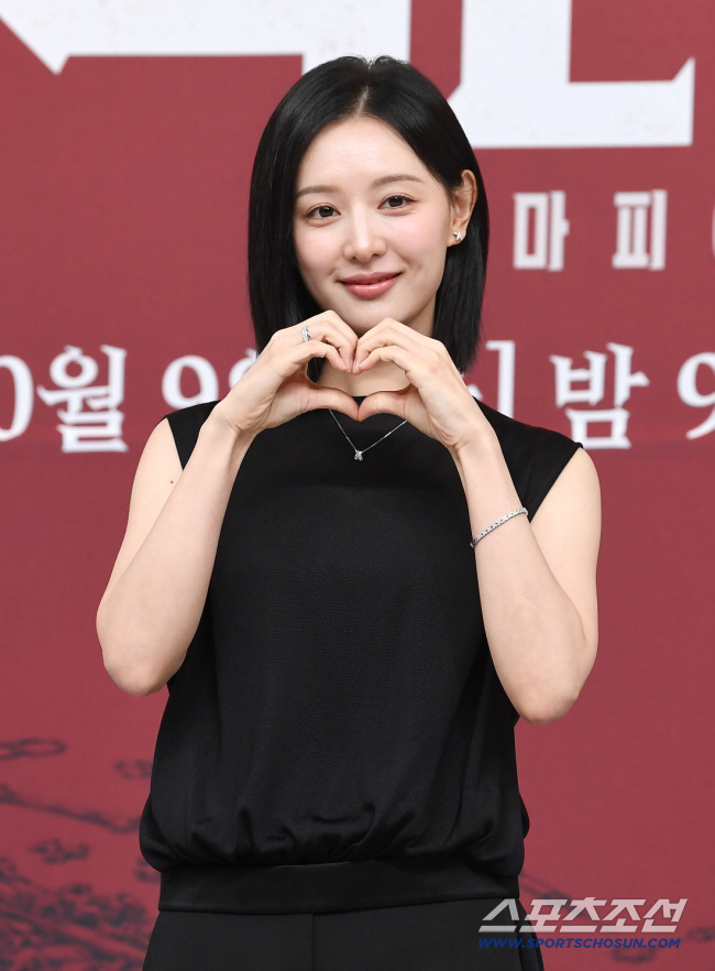 '<b>닥터X</b>' 김지원, 46년 고통 손 내밀었다..최고 21.3% 흥행 질주