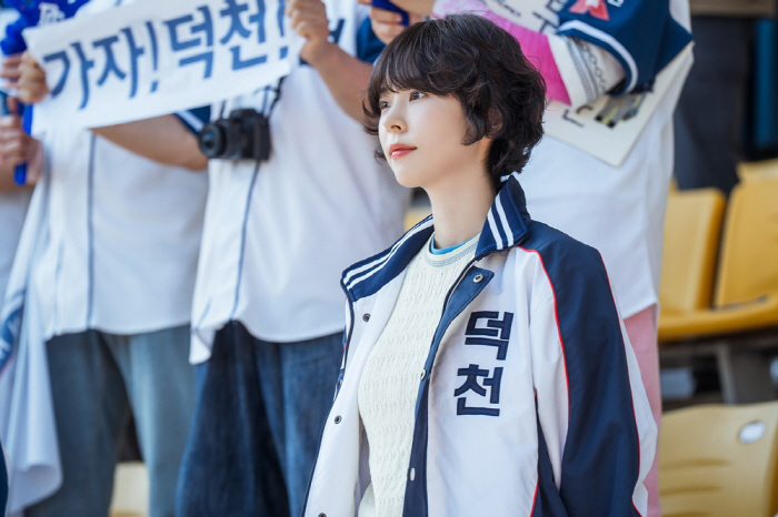 '잘생쁨' <b>서은수</b>, 열정 가득 '야구부장' 변신..'<b>기프트</b>'서 성과주의 김우...