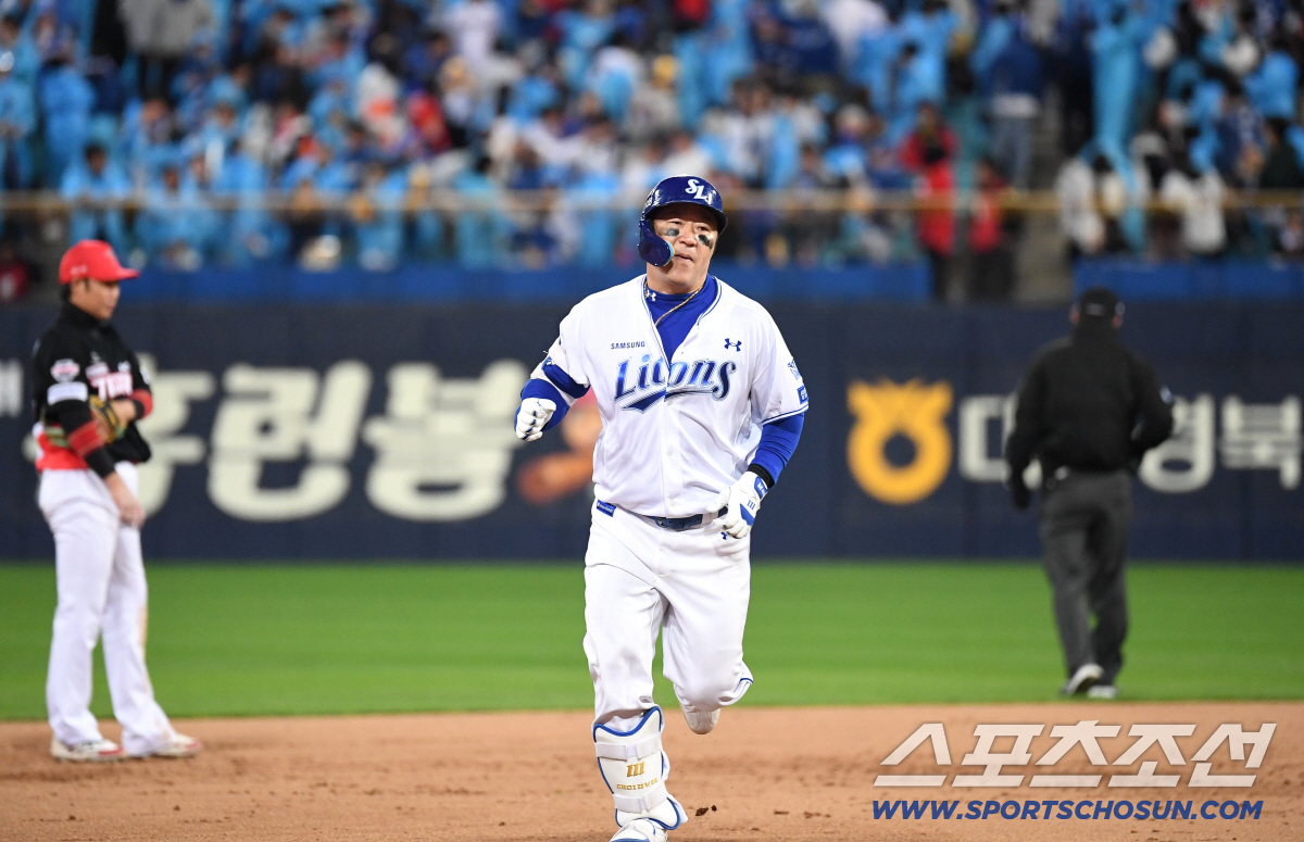 이래서 '최형우 시리즈'라 했구나, 최형우 가세→<b>삼성</b> 대반격, 1승1패 원...