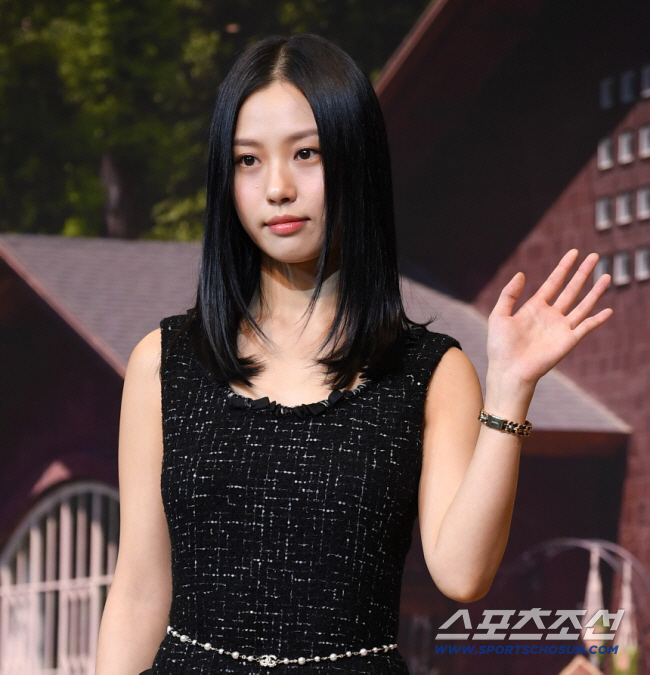 '학폭 부인' <b>고민시</b>, '꿀알바' 제발회마저 끝내 <b>불참</b>…"촬영 일정 때문...