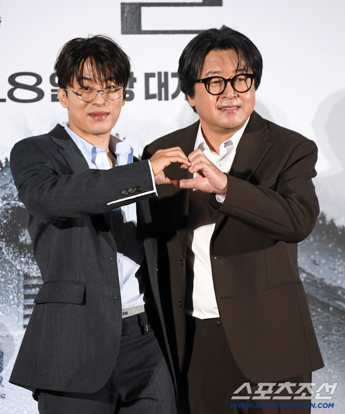 '<b>폭설</b>' <b>구교환</b> "<b>김윤석</b> 선배와 '모가디슈' 이후 <b>재회</b> 기쁘다…더할 나위...