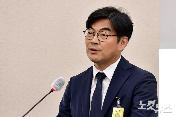 경찰, '아들 학폭 <b>청문회 불출석</b>' <b>정순신</b> 일가족 송치