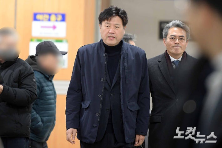 '김용 재판' 위증교사 의혹 李<b>캠프</b> 관계자 <b>구속</b>기로