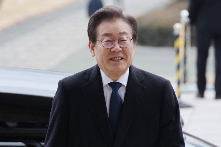 <b>이재명</b> "국민 고통 비하면 제가 겪은 일 사소"…<b>당무</b>복귀[영상]