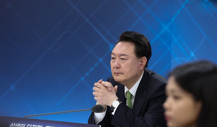 尹, <b>이태원</b> 참사 <b>특별법</b> <b>거부권</b> 행사…취임 후 다섯번째