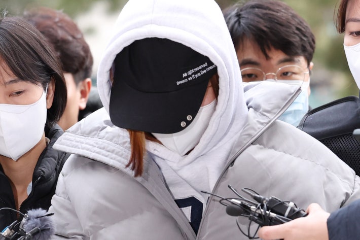 <b>모텔서</b> 엎드려 숨진 <b>쌍둥이</b> 아기…20대 엄마 구속
