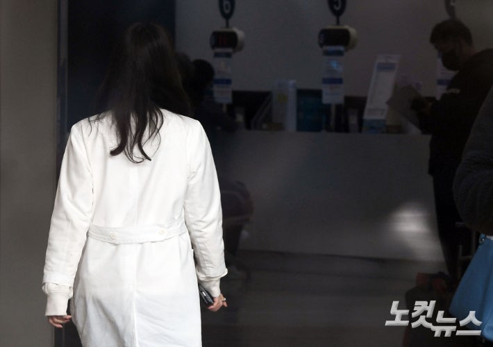 <b>교육부</b> "<b>의대생 동맹휴학</b> 결의시, 대학측에 정상적 학사운영 협조요청"