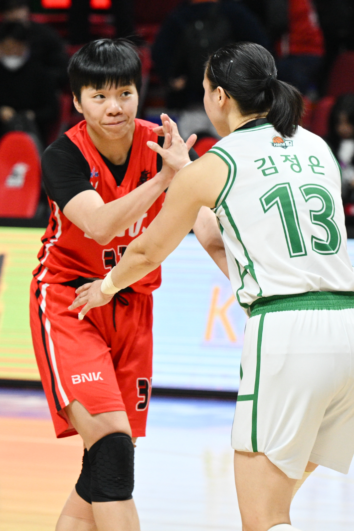 '4년+3억6천' 국가대표 <b>센터 진안</b>, FA로 <b>하나원큐</b> 이적