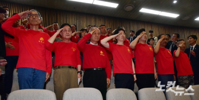 On the 2nd, during the 1st plenary session of the 414th National Assembly (Extraordinary Session) held at the National Assembly in Yeouido, Seoul, the 'Bill on the Appointment of a Special Prosecutor for the Revelation of the Truth about Obstructing Investigation and Concealing Cases of Deceased Marines' was passed with 168 in attendance, 168 in favor, 9 against, and 0 abstentions after members of the People Power Party exited,