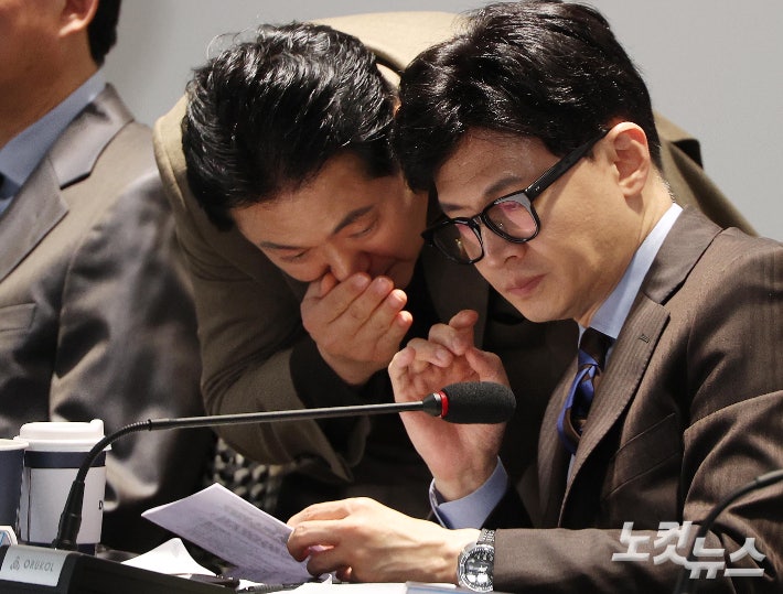 <b>장동혁</b>, <b>한동훈</b> '<b>원외</b>' 지적에 "비대위원장 때도 원외"