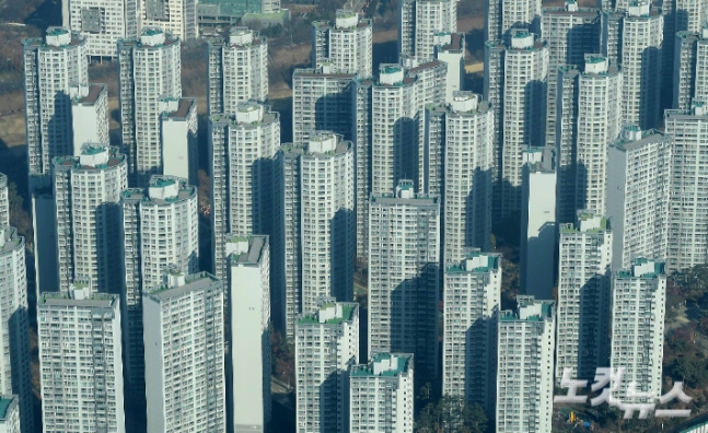 아파트 전셋값 13개월 연속 상승…매매거래량도 5개월째↑