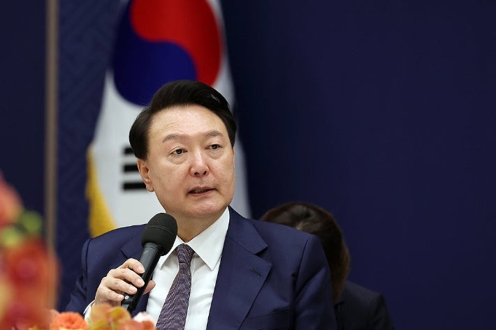 인요한 의원실에 "<b>대통령</b> 10월26일 서거" 전화…<b>경찰</b> "경위 파악 중"