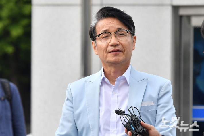'<b>명품백</b> 의혹' <b>불기소</b>에 <b>최재영</b> 목사 측 "檢, 김 여사 변호인 역할"
