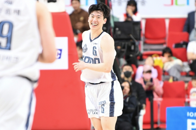 압도적인 소노 이정현, 27년 만에 KBL 개막전 새 역사 썼다