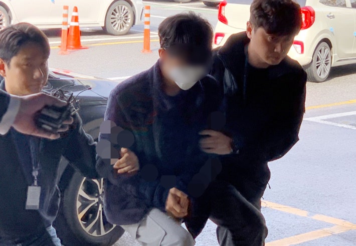<b>야탑역</b> '흉기난동' 예고글 작성 20대, <b>구속영장</b> 기각