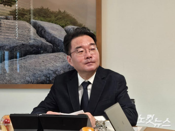 윤석준 대구 <b>동구청장 정치자금법 위반</b> 혐의로 재판행(종합)