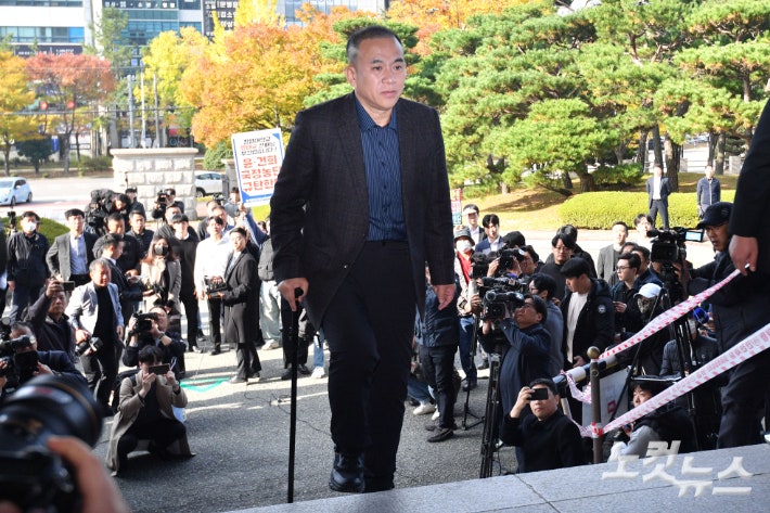검찰, <b>명태균</b> 창원산단 <b>개입</b> 의혹 수사…창원시 <b>압수수색</b>
