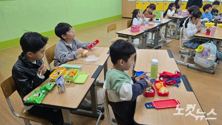 '급식 차질' 울산 학교비정규직 <b>총파업</b> 참여률 23%