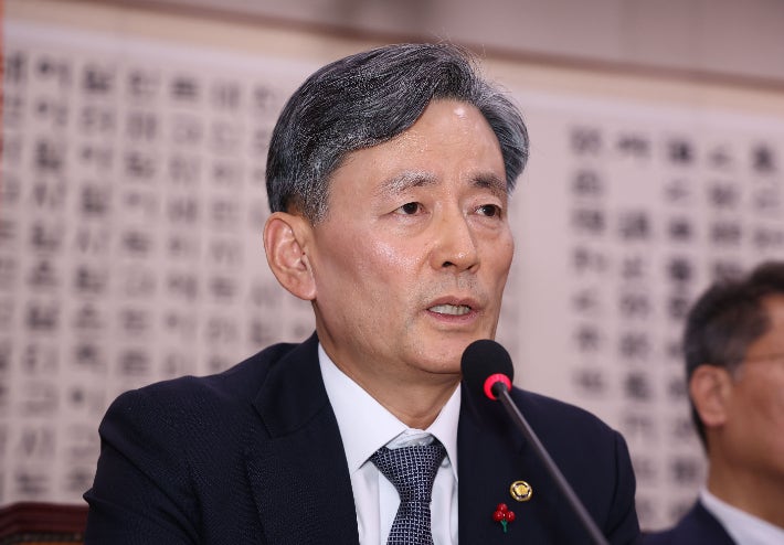 경찰 특수단, 尹과 6차례 통화한 <b>조지호 경찰청장 비화폰</b> 확보