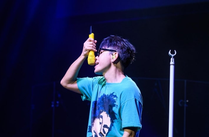 <b>이승환</b> "<b>공연</b> 취소 후 공연 유치 문의 와, 7월까지 투어"