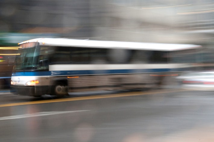 [단독]리베이트와 대출…中전기버스가 던진 양갈래 미끼