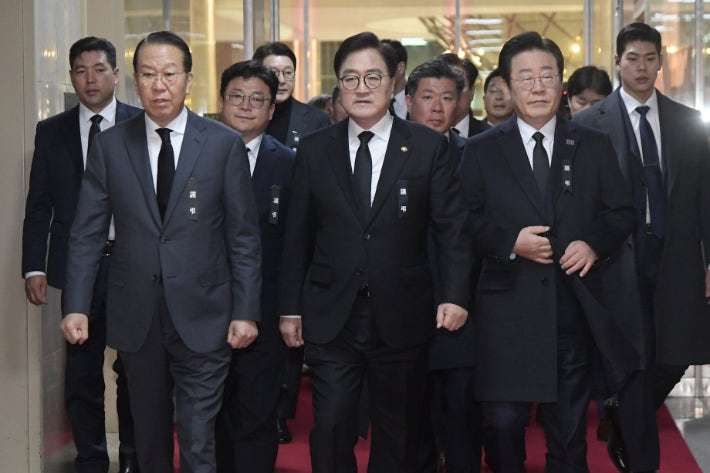 여야, <b>제주항공</b> 참사 대책위 및 국정 협의체 구성키로