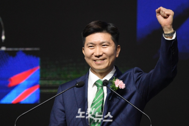 [벳조이]이기흥 사퇴하라던 韓 체육회 노조 유승민 당선인은 기적 환영 성명서