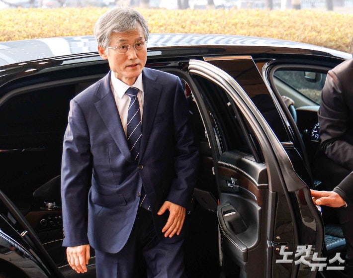 <b>대법원장</b>, '폭동' 망가진 <b>서부지법</b> 방문…"<b>심리치유</b> 방안 마련"