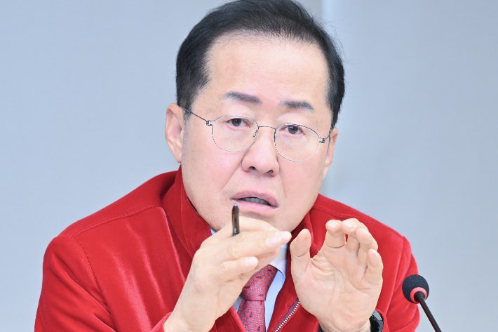 <b>홍준표</b> "난 <b>명태균 여론조작</b> 피해자일 뿐…아들이 감사 문자 보낸게 무...