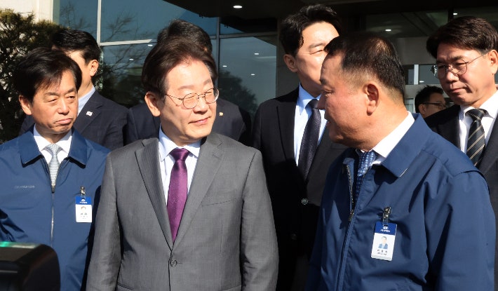 <b>이재명</b>의 경제 행보…"기업 지원 '세액공제' 도입 필요"