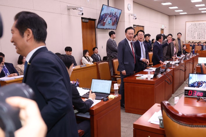 [속보]'주주에 대한 이사 충실의무 확대' <b>상법개정안 법사위 통과</b>