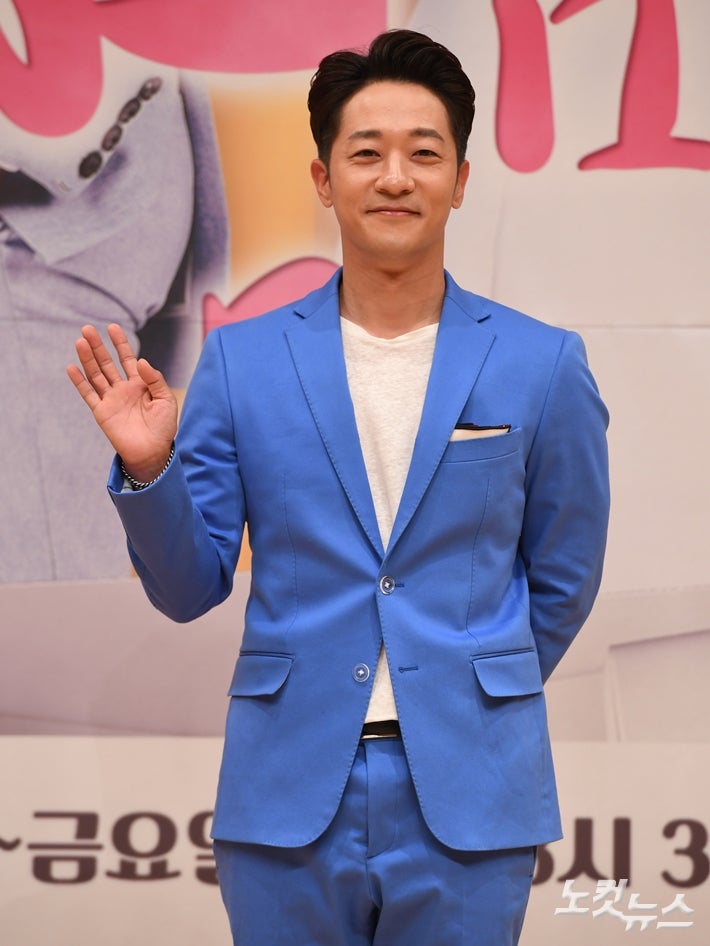 <b>알렉스</b>, <b>4년 전 이혼</b> 소식 뒤늦게 알려져