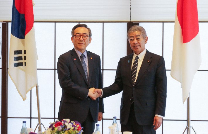 <b>한일 외교장관</b> "北 완전한 비핵화 공조 재확인"