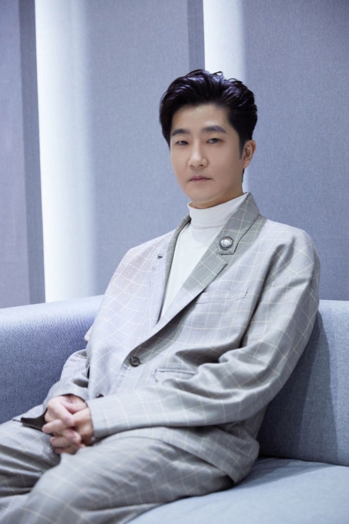 무차별 <b>폭행</b> <b>경비원</b> 구한 입주민, 에픽하이 <b>투컷</b>이었다