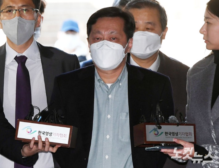 <b>정진상</b>, <b>대장동</b> 재판 출석했지만 <b>증언</b> 일절 <b>거부</b>
