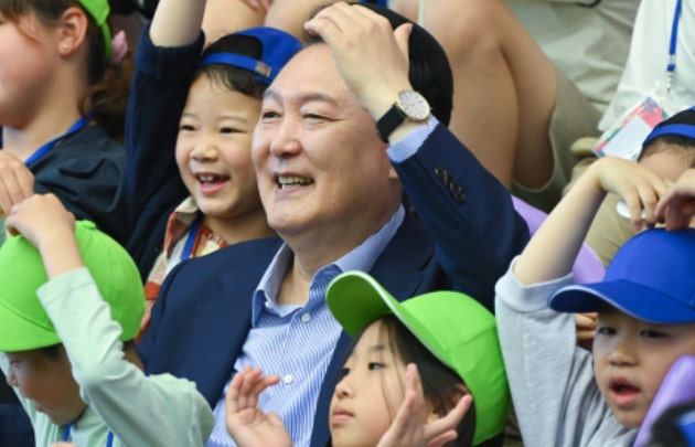 몇 번째 '대통령 없는 <b>어린이날</b>'?…<b>어린이</b>에게 남긴 메시지들[타임라인...