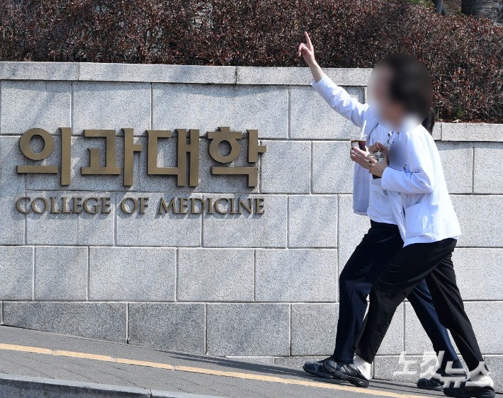 황진환 기자