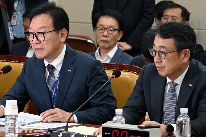 왼쪽부터 이상중 한국인터넷진흥원 원장,<a href=