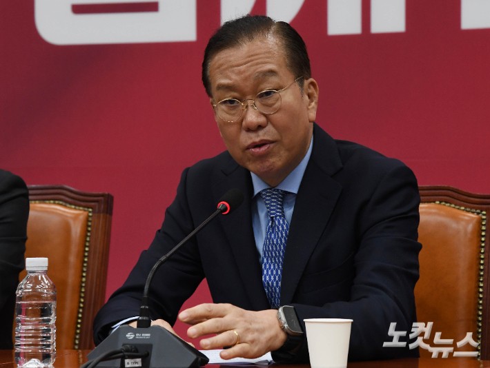 <b>권영세</b> "김문수, 할 수 없는 걸 주장…11일 전 꼭 <b>단일화</b>"