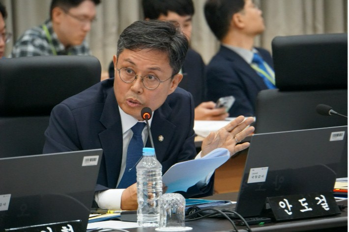 안도걸 의원 국회 활동 모습.안 의원실 제공