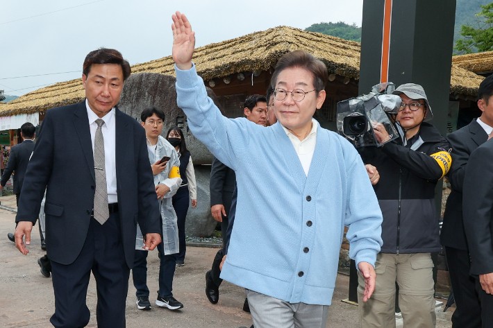 <b>이재명</b> "<b>김상욱</b> 지지 고맙다…<b>입당</b>했으면, 전화할까 생각"