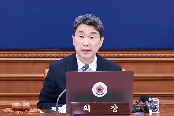 李 <b>대행</b> "탑승자 구조 최우선" 지시…'해군 해상초계기 추락'에